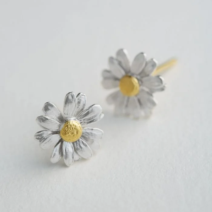 Flow design earrings-Mixed Metal Daisy Earrings