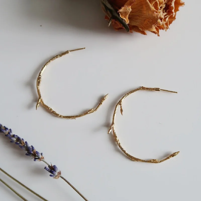 Light texture earrings-Branch Hoop Earrings