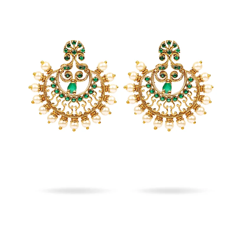 Fiber bead earrings-Kanjari Classic Chaand Earrings in Green