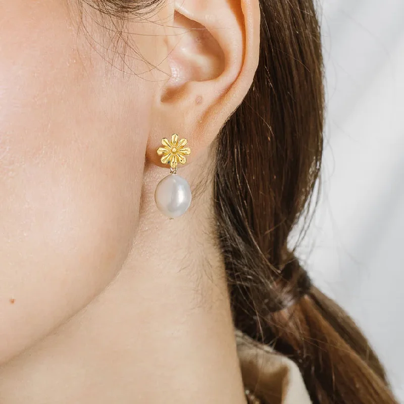 Ruby stud earrings-Daisy Pearl Earrings