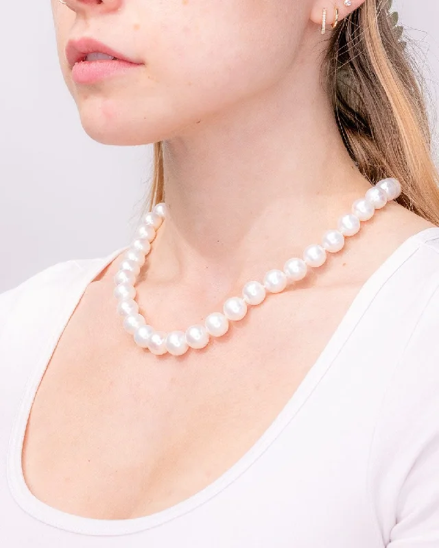 Flow shape necklaces-11mm Pink Cream Pearl Necklace