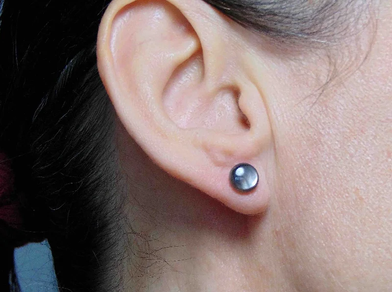 Ear studs with 8mm round iridescent silver gray mother of pearl cabochons, stainless steel posts