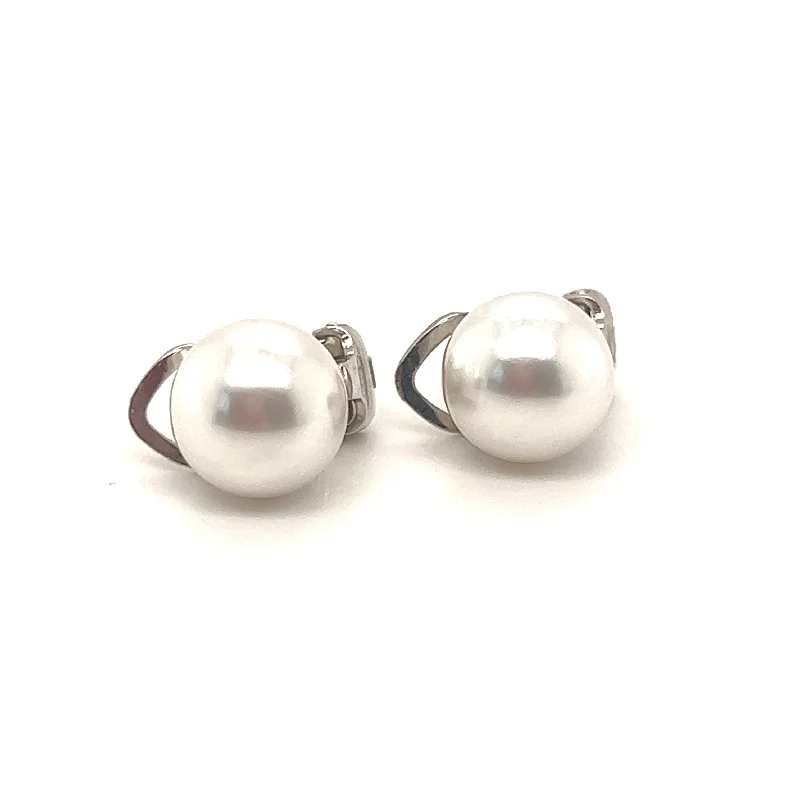 Flow shape earrings-Clip on Pearl Earring