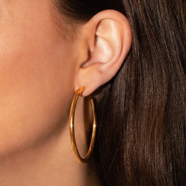 Ripple motif earrings-Essential Hoops Gold