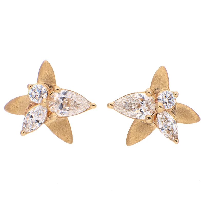 Reed style earrings-Noam Carver Fine Jewelry 14K Yellow Gold Diamond Stud Earrings Floral Motif