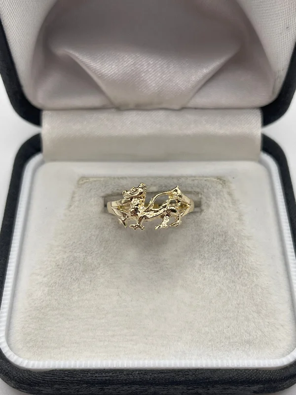 Clear star rings-9ct gold dragon ring