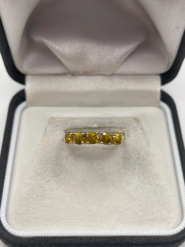 Astro theme rings-9ct gold sphene ring