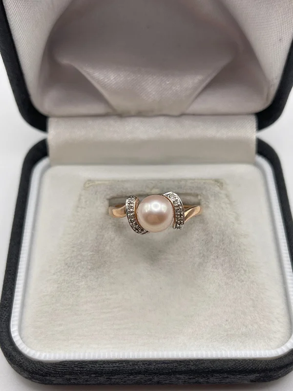 Bead-woven rings-9ct rose gold pearl and diamond ring