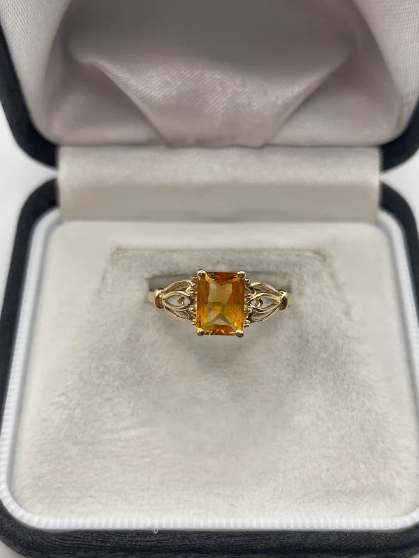 Full moon rings-9ct gold citrine ring