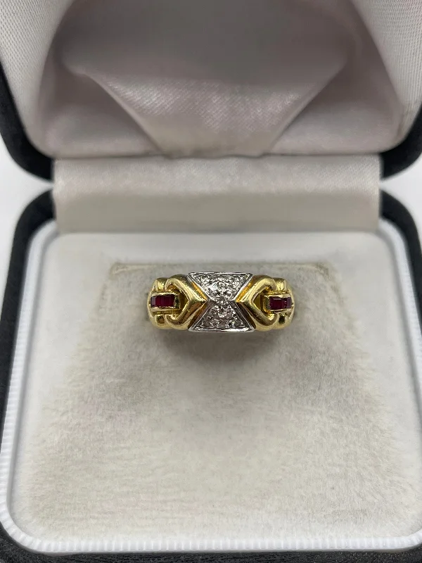 Solid stone rings-18ct gold ruby and diamond ring