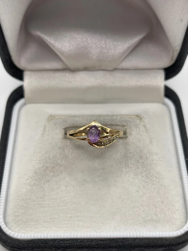 Ruby stone rings-9ct gold amethyst and diamond ring