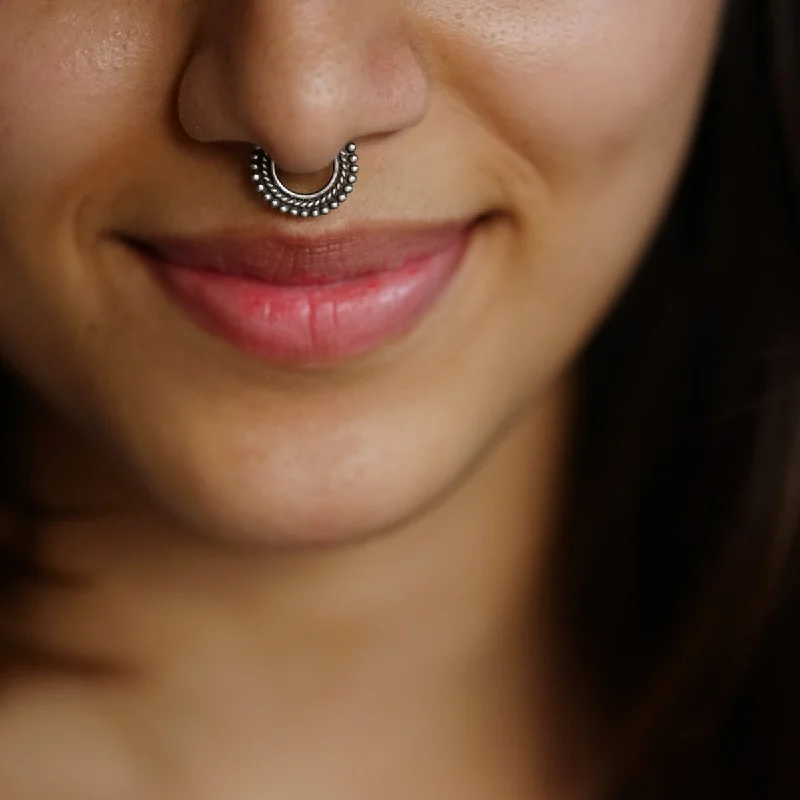 Lustrous silver rings-Dotted Septum Nose Ring