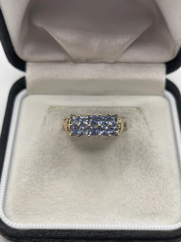 Solid stone rings-9ct gold tanzanite and diamond ring