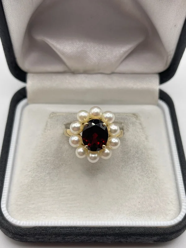 Astro birthstone rings-9ct gold garnet and pearl ring