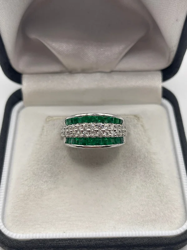 Bead-woven rings-14ct white gold emerald and diamond ring