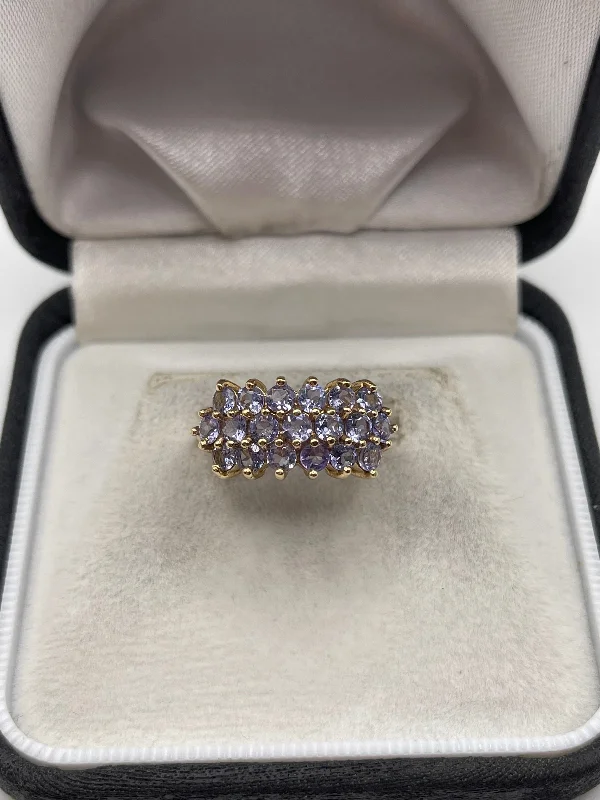 Small dot rings-9ct gold tanzanite cluster ring