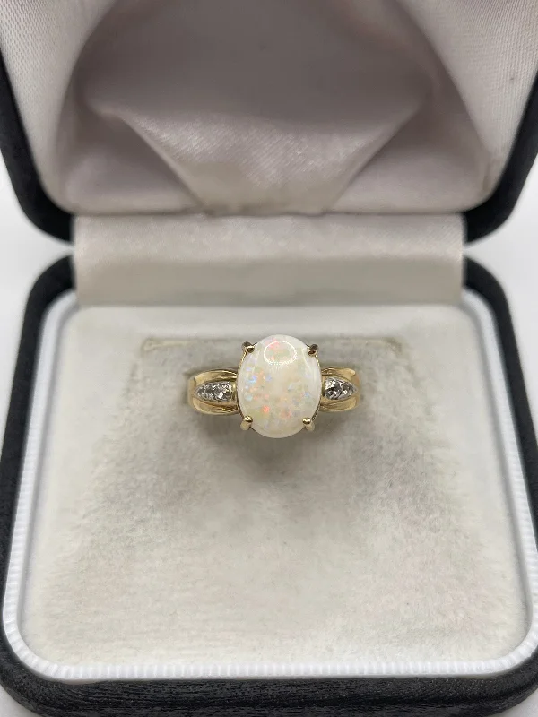 Spinel stone rings-9ct gold opal ring