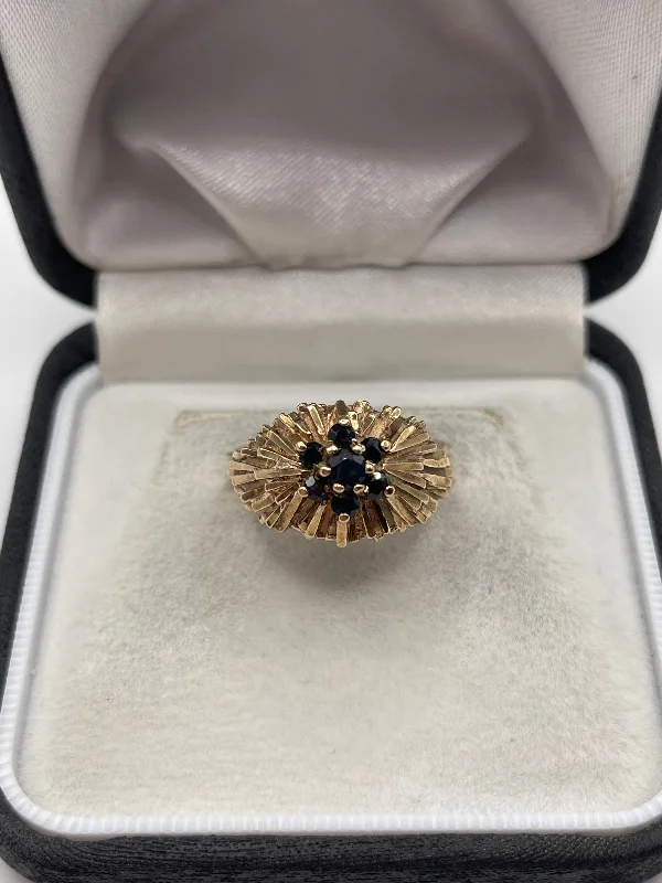 Small wing rings-9ct gold sapphire cluster ring