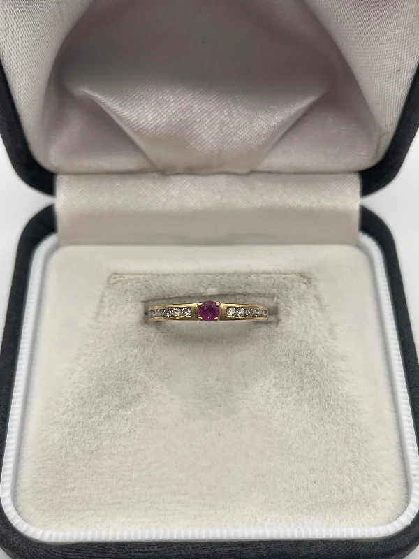 Oak grain rings-9ct gold ruby and diamond ring