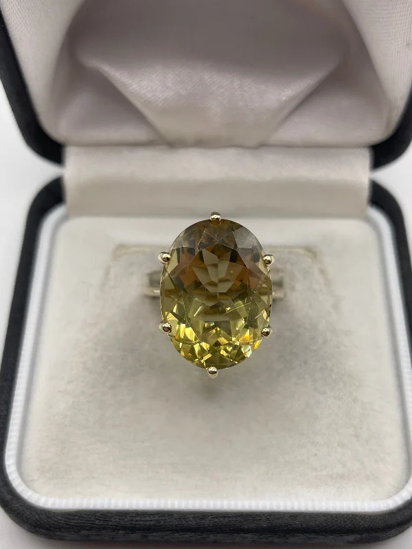 Small wing rings-9ct gold quartz ring